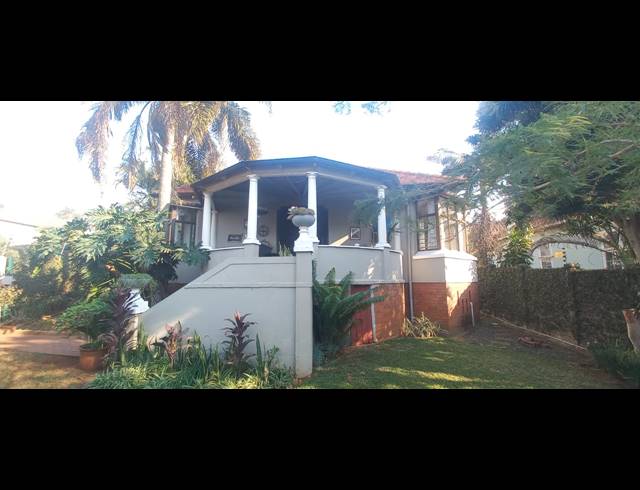 3 BEDROOM FREEHOLD FOR SALE IN GLENWOOD